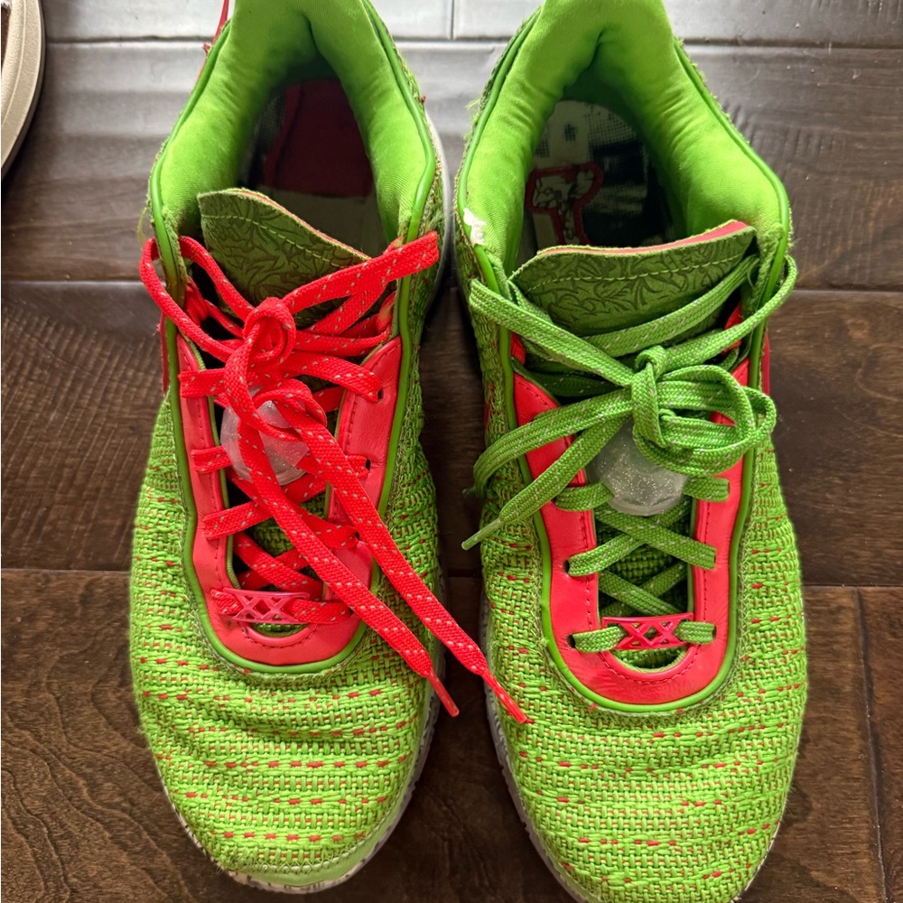 Nike LeBron 20 "Stocking Stuffer"